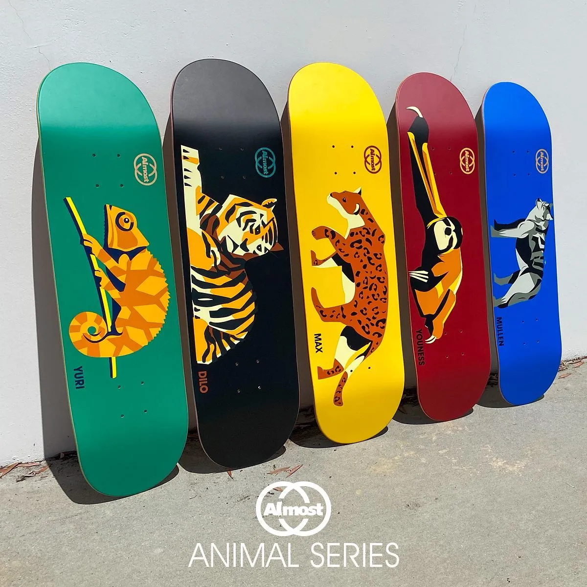 Animals R7 Dilo Black 8.125" Skateboard Deck