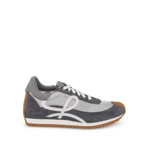 Flow Runner in Nylon and Calfskin in Silver/Grey