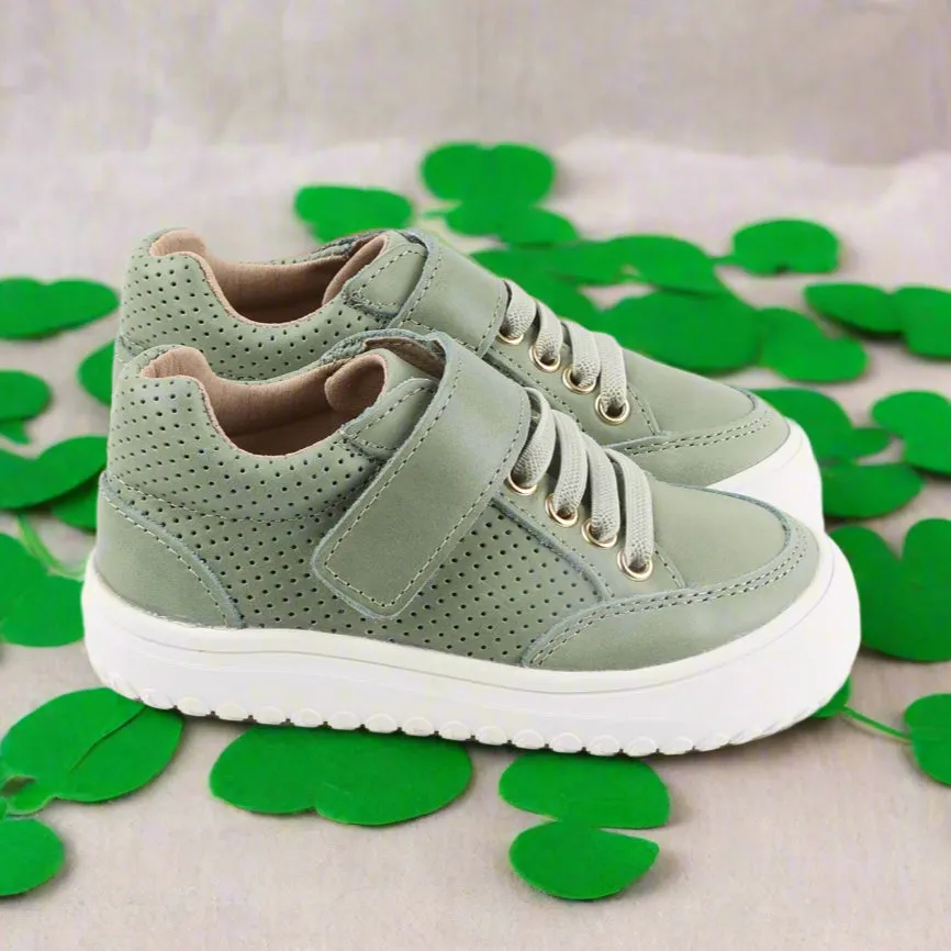 Play Perfect Avocado Low Top {Premium Leather}