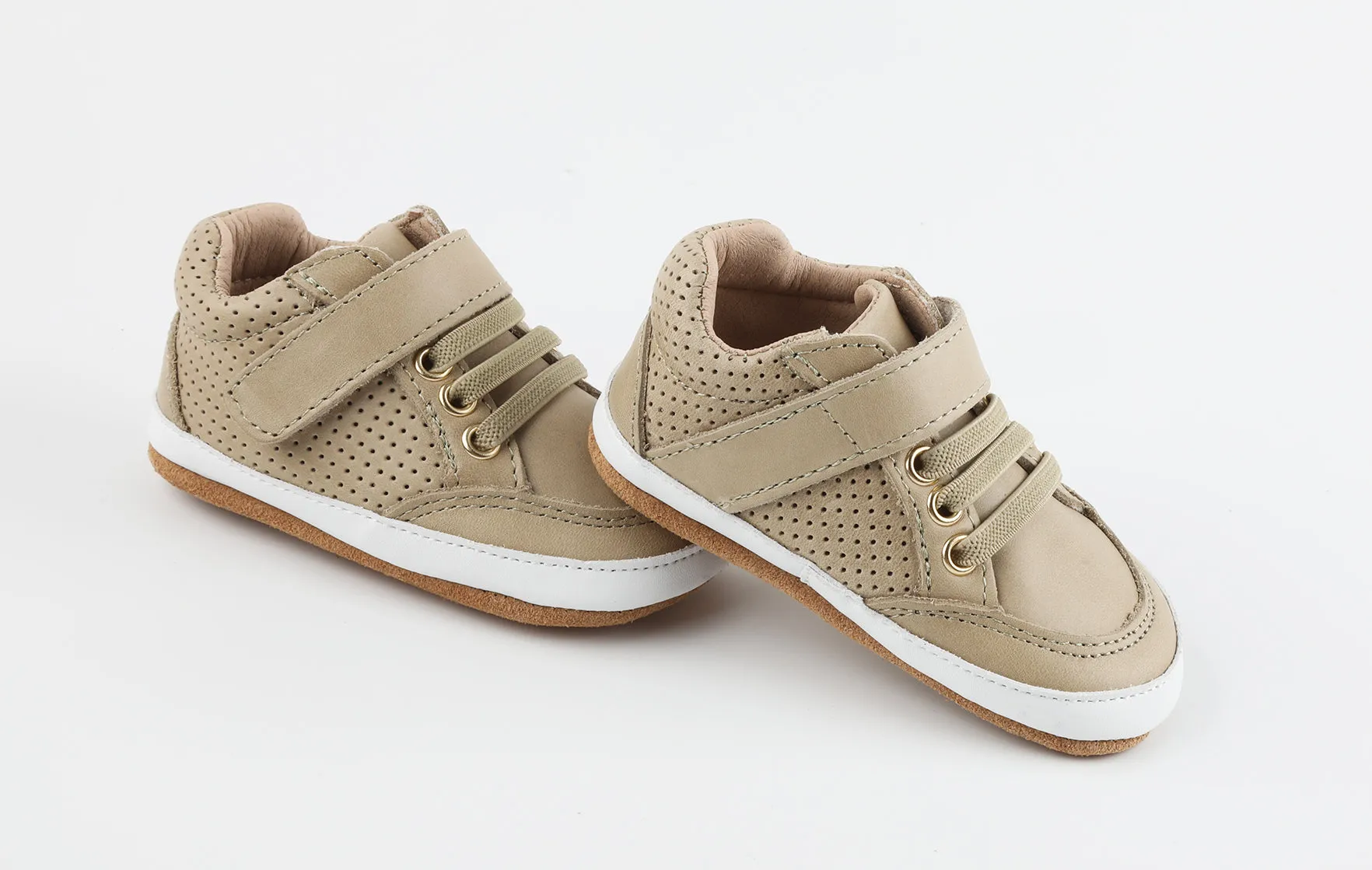 Play Perfect Beige Low Top {Premium Leather}