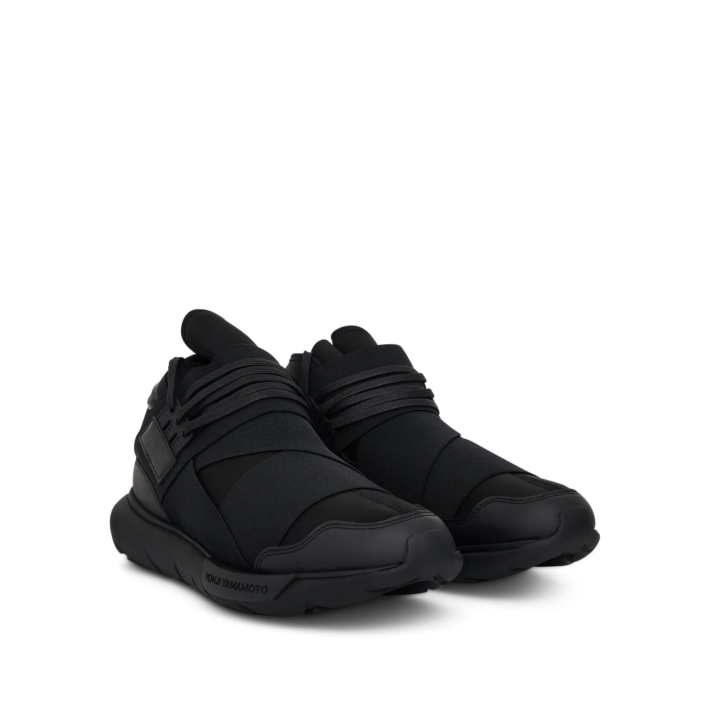 Qasa Sneaker in Black