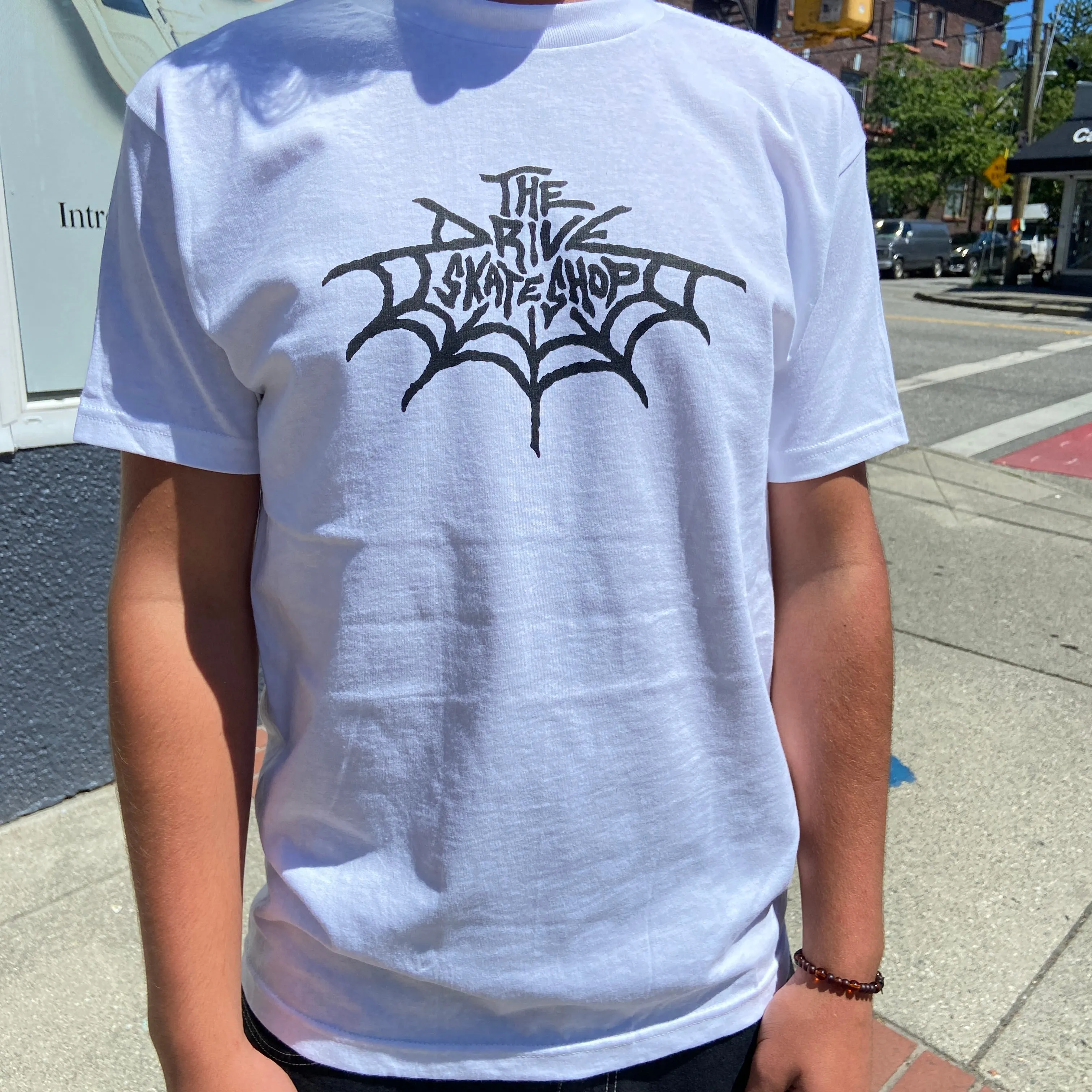 THE DRIVE SKATE SHOP WEB T-SHIRT WHITE/BLACK